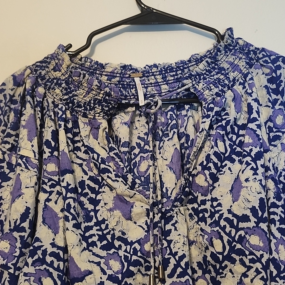 Free People Blue and Cream Floral Blouse - Picture 8 of 13